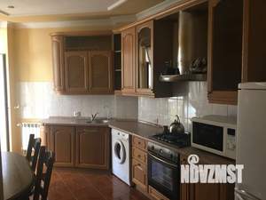 3-к квартира, посуточно, 97м2, 1/4 этаж