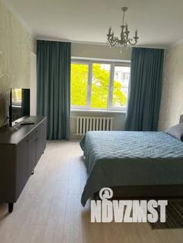 2-к квартира, посуточно, 50м2, 3/5 этаж