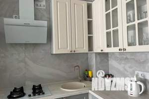 1-к квартира, посуточно, 43м2, 2/14 этаж