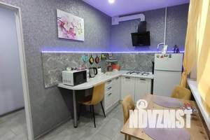 2-к квартира, посуточно, 42м2, 2/4 этаж