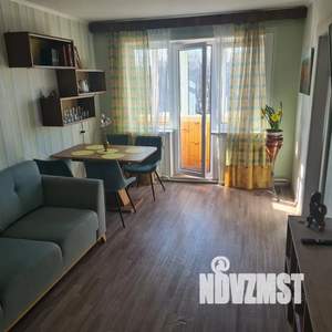 3-к квартира, посуточно, 57м2, 5/5 этаж