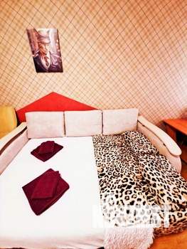 1-к квартира, посуточно, 40м2, 1/1 этаж