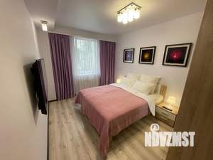 1-к квартира, посуточно, 60м2, 3/10 этаж