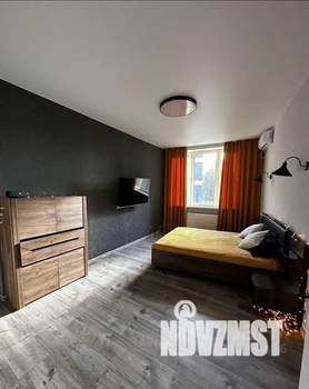 1-к квартира, посуточно, 55м2, 4/8 этаж