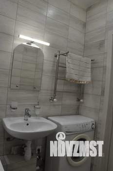 1-к квартира, посуточно, 37м2, 1/10 этаж