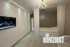 1-к квартира, посуточно, 40м2, 3/9 этаж