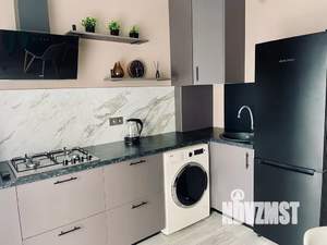 1-к квартира, посуточно, 42м2, 8/10 этаж