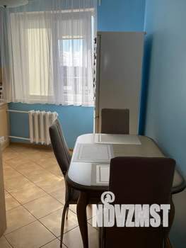 1-к квартира, посуточно, 38м2, 8/10 этаж