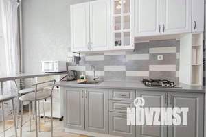 1-к квартира, посуточно, 42м2, 2/9 этаж