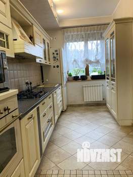 4-к квартира, на длительный срок, 175м2, 3/3 этаж