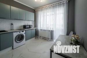 1-к квартира, посуточно, 32м2, 7/16 этаж