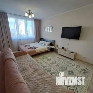 1-к квартира, посуточно, 41м2, 6/8 этаж