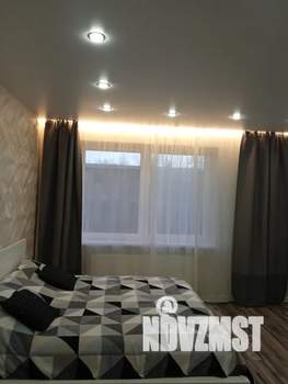 Студия квартира, посуточно, 32м2, 1/4 этаж