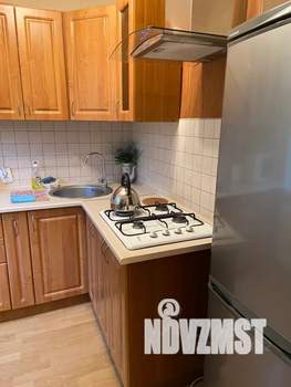 Студия квартира, посуточно, 35м2, 1/4 этаж