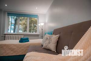 2-к квартира, посуточно, 42м2, 1/1 этаж