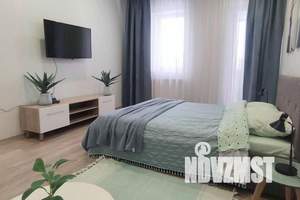 1-к квартира, посуточно, 42м2, 4/4 этаж