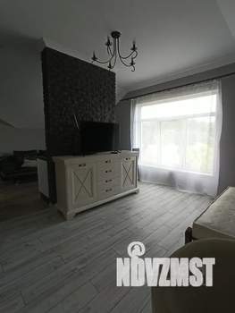 Студия квартира, посуточно, 35м2, 3/3 этаж