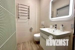 1-к квартира, посуточно, 35м2, 7/18 этаж