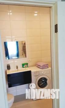 Студия квартира, посуточно, 30м2, 1/3 этаж