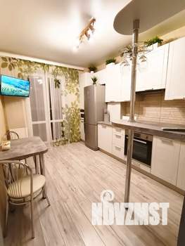 1-к квартира, посуточно, 38м2, 4/10 этаж