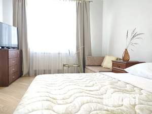 1-к квартира, посуточно, 40м2, 8/17 этаж