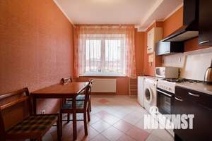 1-к квартира, посуточно, 40м2, 1/8 этаж