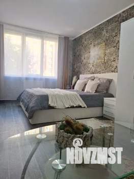 1-к квартира, посуточно, 33м2, 1/9 этаж