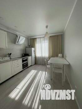 1-к квартира, посуточно, 60м2, 1/1 этаж