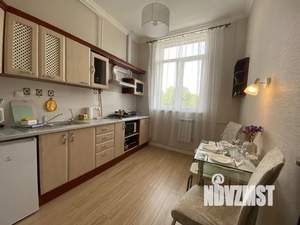 1-к квартира, посуточно, 42м2, 4/4 этаж