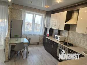 Студия квартира, посуточно, 38м2, 6/10 этаж