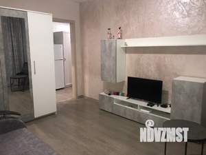 1-к квартира, посуточно, 38м2, 4/9 этаж