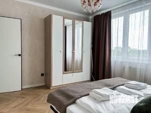 1-к квартира, посуточно, 54м2, 1/1 этаж
