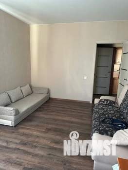 1-к квартира, посуточно, 39м2, 7/10 этаж