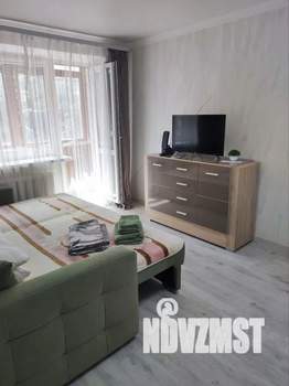 1-к квартира, посуточно, 30м2, 3/5 этаж