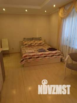 1-к квартира, посуточно, 38м2, 4/4 этаж
