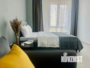 1-к квартира, посуточно, 42м2, 3/25 этаж