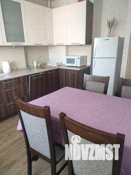 1-к квартира, посуточно, 49м2, 1/1 этаж