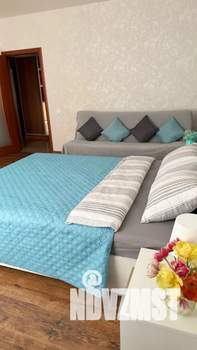 1-к квартира, посуточно, 42м2, 5/9 этаж