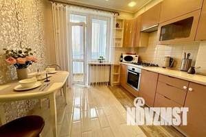 1-к квартира, посуточно, 39м2, 5/8 этаж