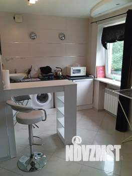 Студия квартира, посуточно, 38м2, 3/5 этаж