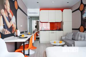 Студия квартира, посуточно, 35м2, 1/10 этаж