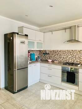 1-к квартира, посуточно, 43м2, 6/9 этаж