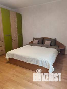 3-к квартира, посуточно, 98м2, 1/2 этаж