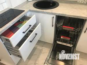 1-к квартира, посуточно, 40м2, 9/16 этаж