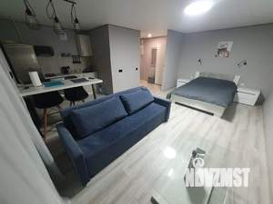 Студия квартира, посуточно, 32м2, 1/5 этаж