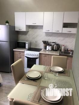 1-к квартира, посуточно, 40м2, 11/16 этаж