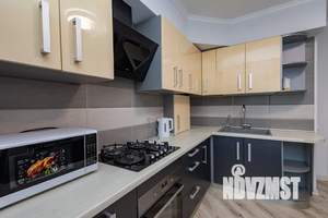 1-к квартира, посуточно, 42м2, 4/10 этаж