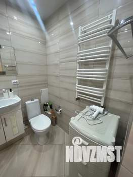 1-к квартира, посуточно, 40м2, 5/8 этаж