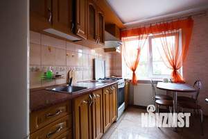2-к квартира, посуточно, 58м2, 4/4 этаж