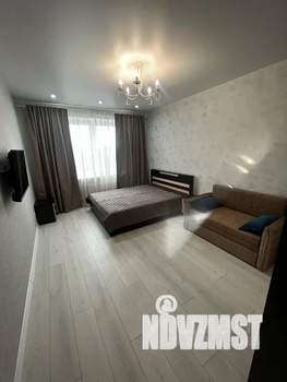 1-к квартира, посуточно, 37м2, 4/10 этаж